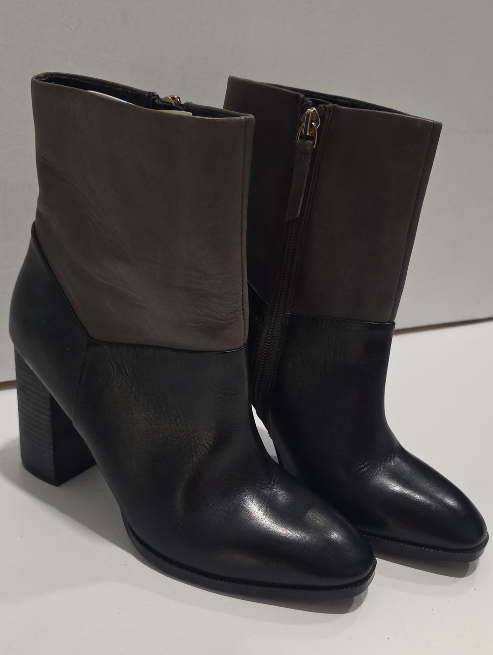 ALDO Black Gray Lambskin Leather Ankle Boots Block Heel Two Tone Size 8 NWT